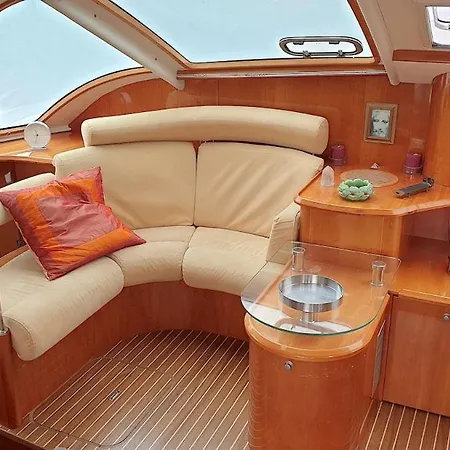 Catamaran One Ponta Delgada