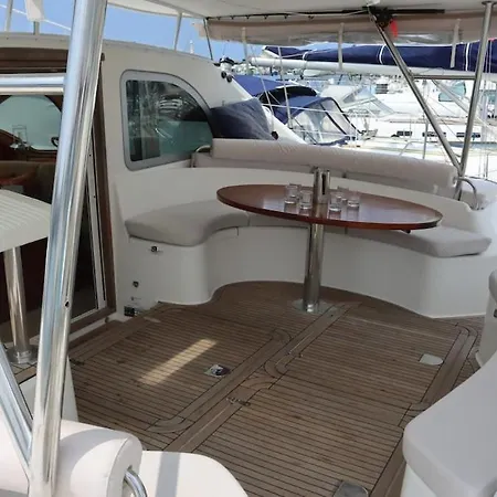 Catamaran One